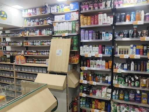 Wellness Forever Pharmacy - Vrindavan Complex, Thane